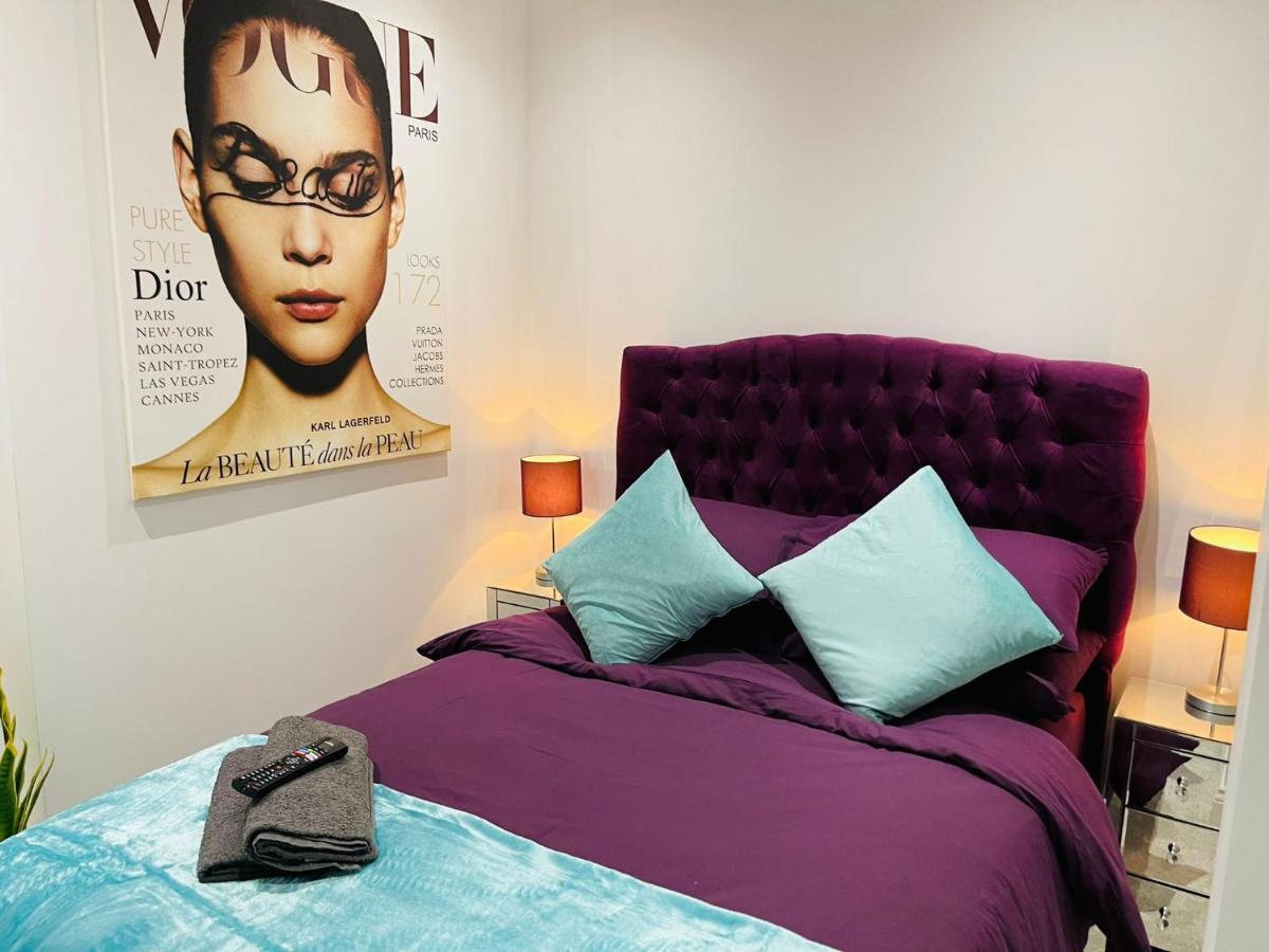 Salt Hill Windsor Legoland Eton Heathrow Luxury 2 Bed 1 Bath Free Parking Lejlighed Slough Eksteriør billede