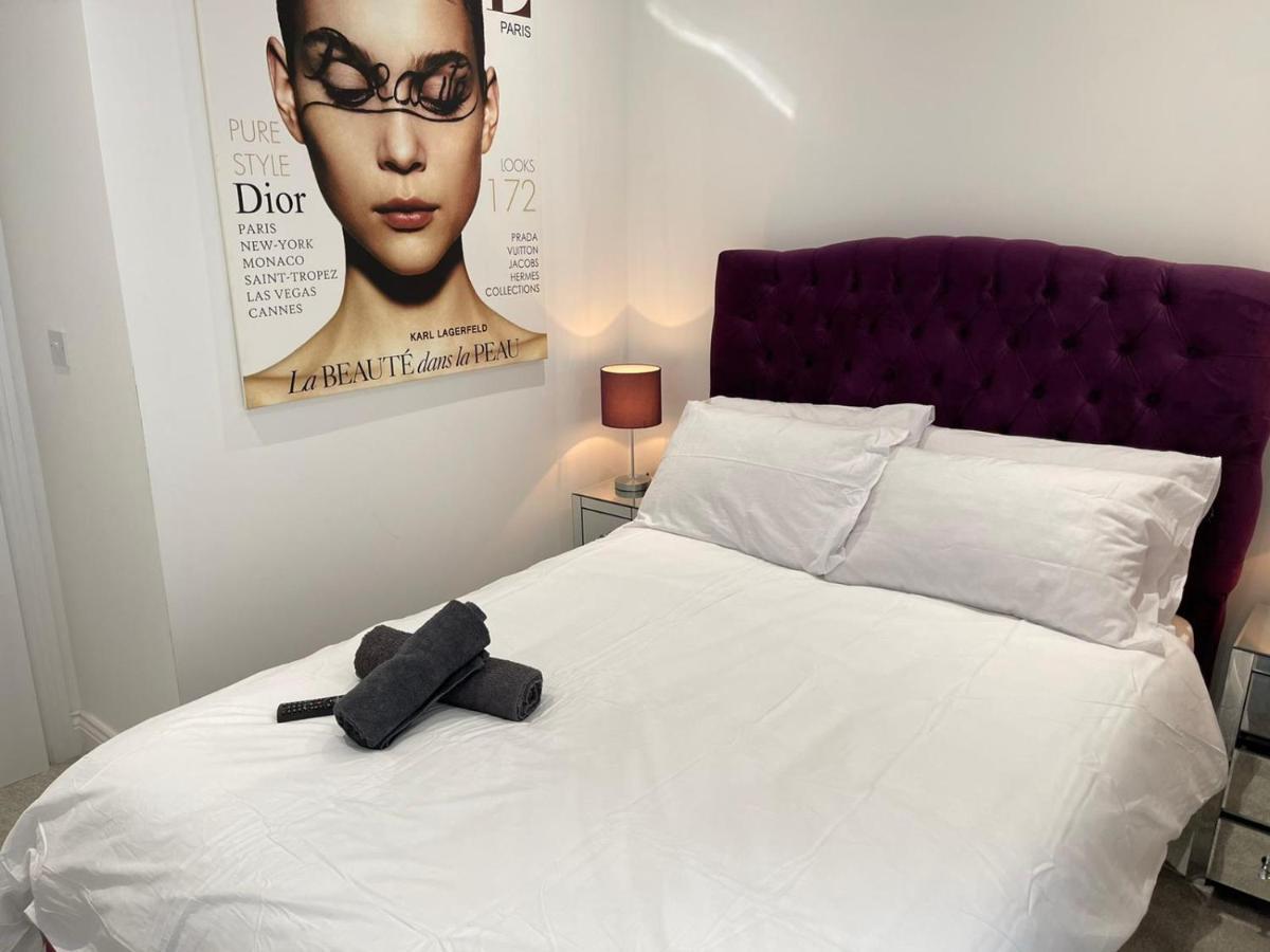 Salt Hill Windsor Legoland Eton Heathrow Luxury 2 Bed 1 Bath Free Parking Lejlighed Slough Eksteriør billede