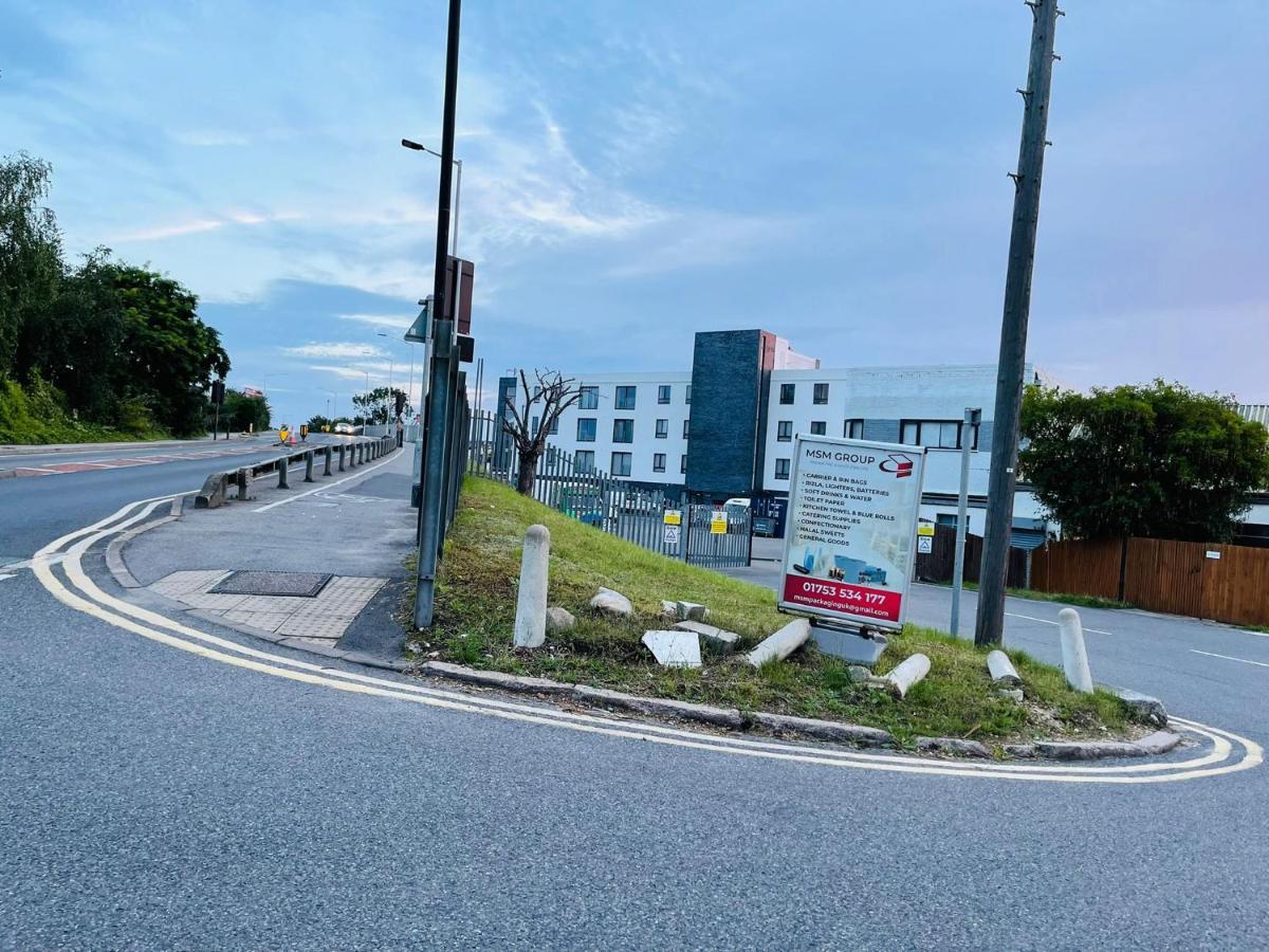 Salt Hill Windsor Legoland Eton Heathrow Luxury 2 Bed 1 Bath Free Parking Lejlighed Slough Eksteriør billede