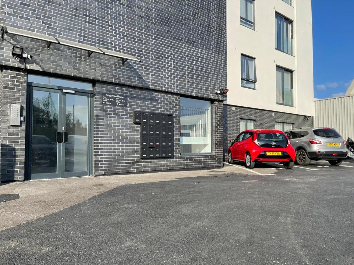 Salt Hill Windsor Legoland Eton Heathrow Luxury 2 Bed 1 Bath Free Parking Lejlighed Slough Eksteriør billede