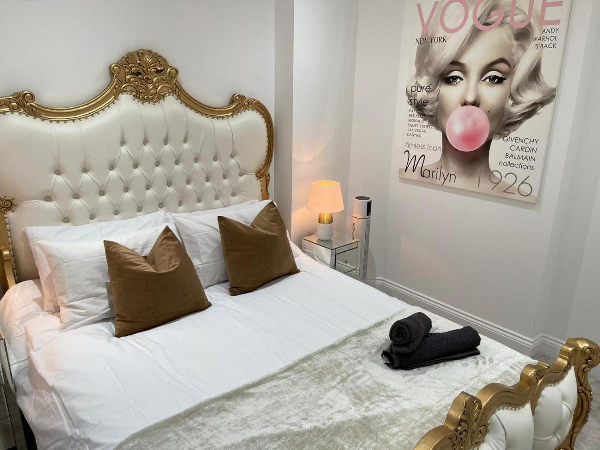 Salt Hill Windsor Legoland Eton Heathrow Luxury 2 Bed 1 Bath Free Parking Lejlighed Slough Eksteriør billede